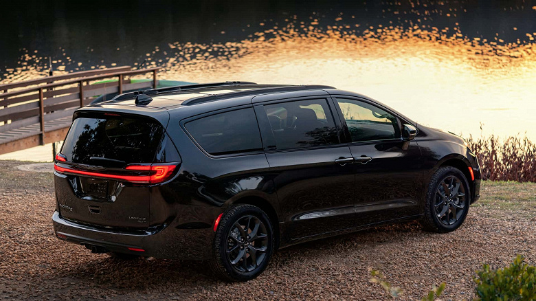 Chrysler празднует 40-летие минивэнов. Представлен Chrysler Pacifica 2024